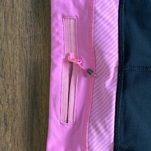 Black and pink Lulu lemon crop pant